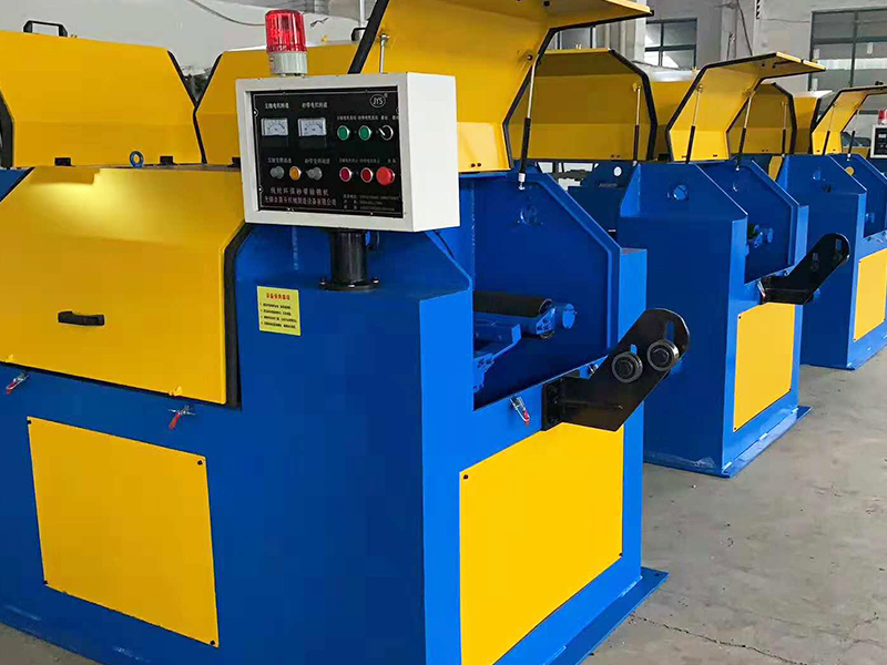 Abrasive belt derusting machine